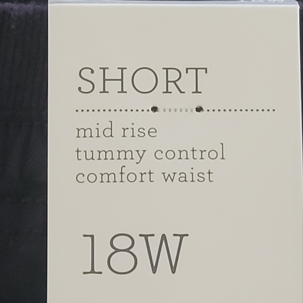 NWT $58. Style & Co. Black Cargo Shorts - 18W - Picture 8 of 10